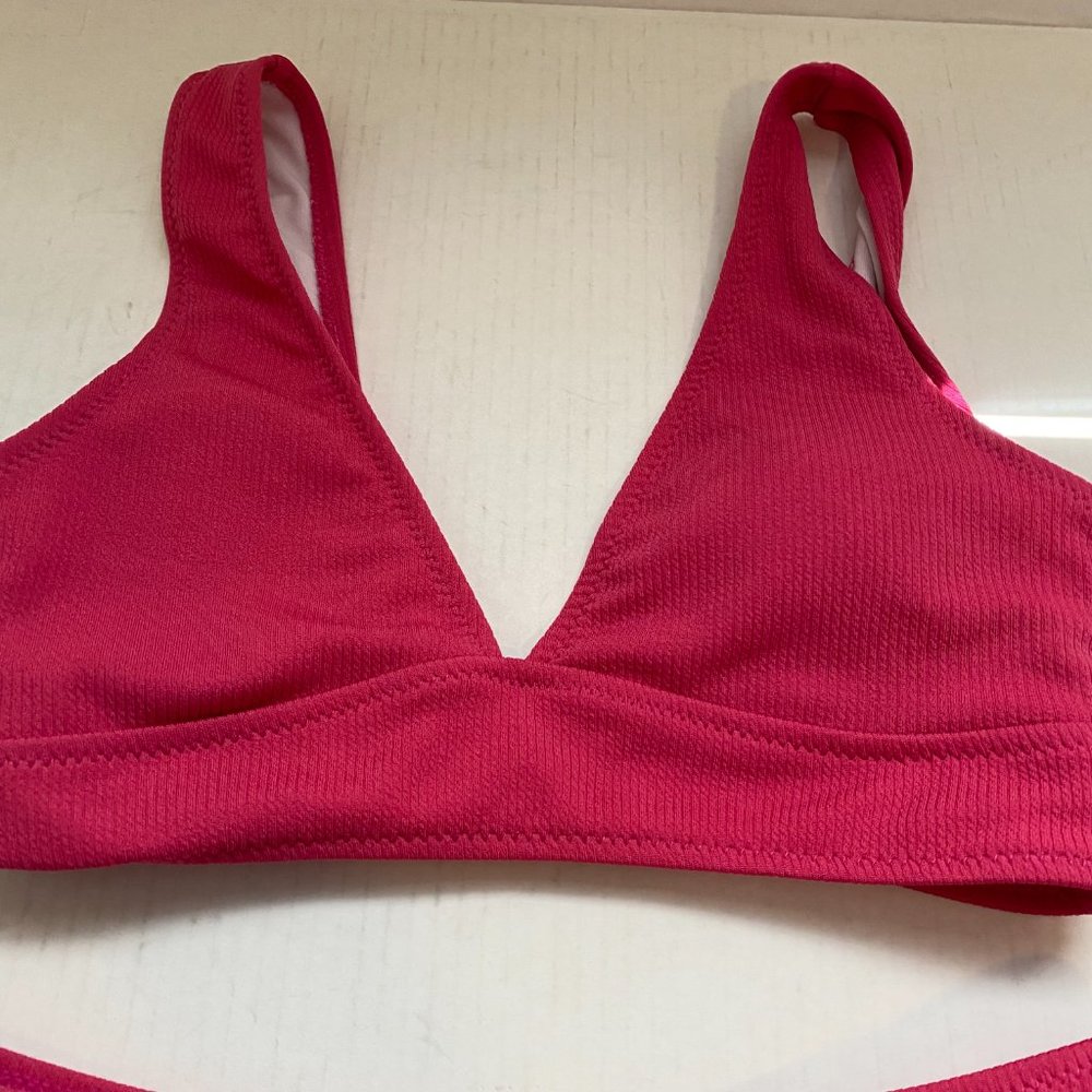 Pink Bikini - Picture 3 of 9